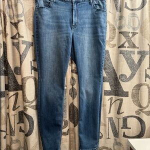 Old Navy - mid-rise power slim straight- Classic Blue Women's Jeans 18